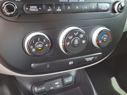 Used 2016 Kia Soul FWD image 27