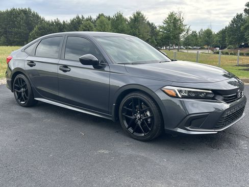Used 2024 Honda Civic Sport image 2