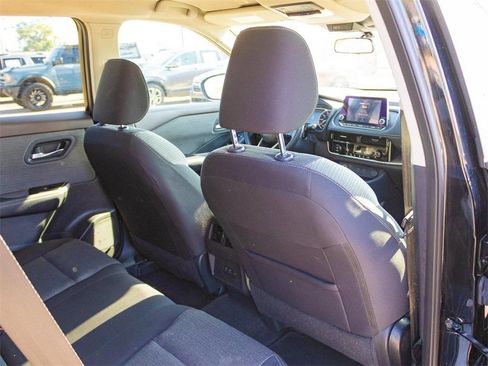 Used 2023 Nissan Rogue SV FWD image 14