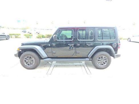 Used 2024 Jeep Wrangler Sport S image 8