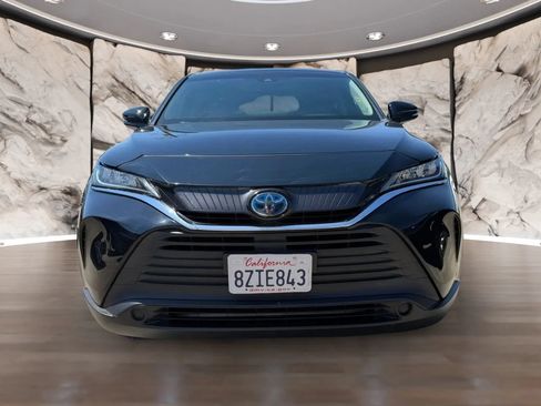Used 2021 Toyota Venza LE AWD/4WD image 2