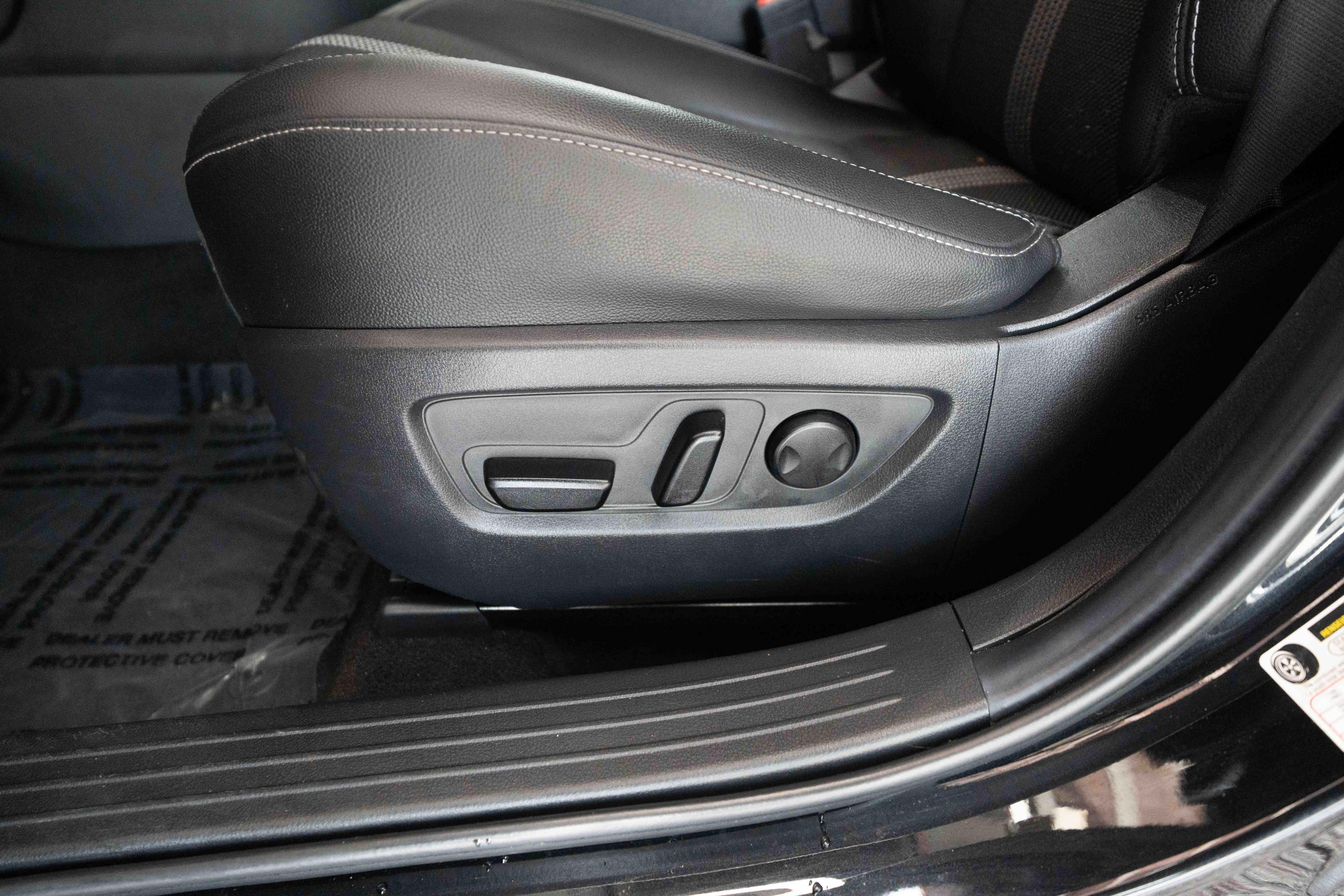 Used 2025 MAZDA CX-50 AWD 2.5 S w/ Preferred Package image 12