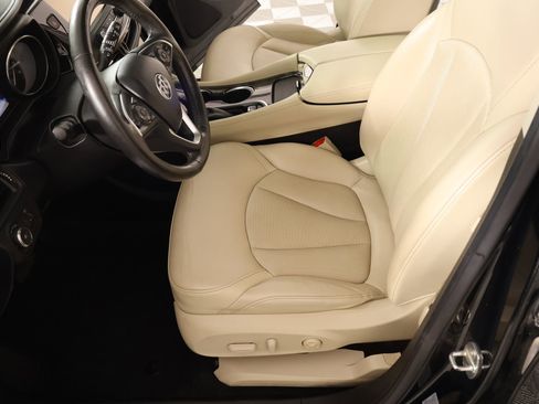 Used 2019 Buick Envision Essence image 12