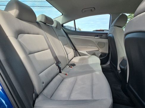Used 2018 Hyundai Elantra SE image 27