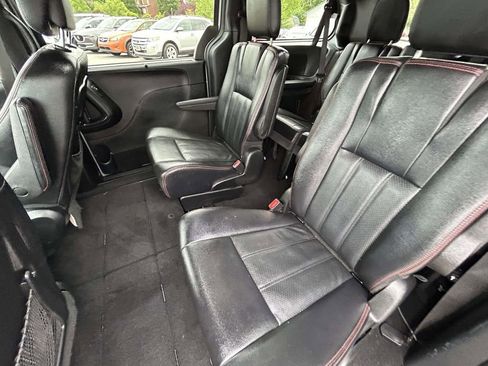 Used 2019 Dodge Grand Caravan GT FWD image 11