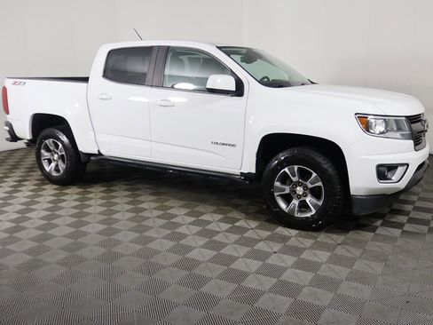 Used 2020 Chevrolet Colorado Z71 AWD/4WD image 17