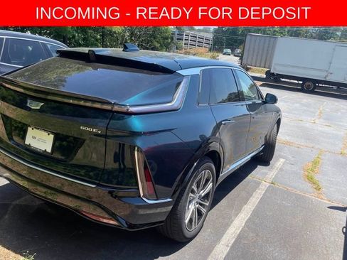 Used 2024 Cadillac Lyriq Luxury AWD/4WD image 3