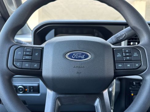 New 2025 Ford F250 XLT w/ F-250 >10K GVWR Package image 21