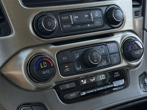 Used 2017 GMC Yukon Denali image 18