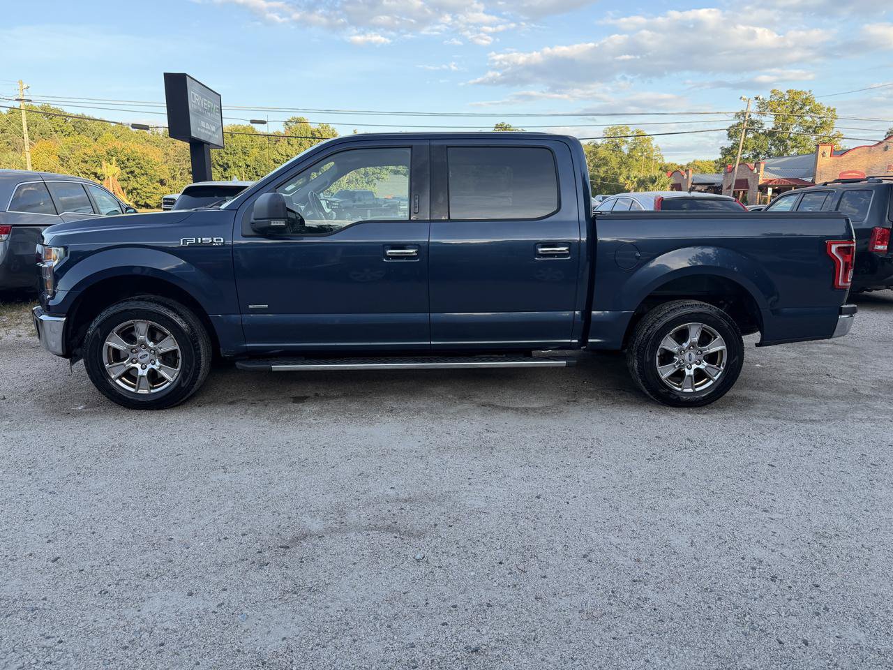 Used 2015 Ford F150 XLT w/ Equipment Group 301A Mid RWD image 2