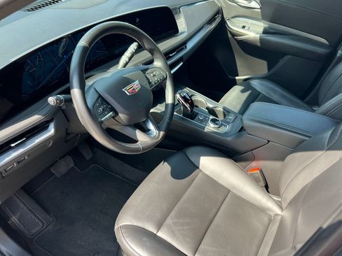 Certified 2025 Cadillac XT4 Premium Luxury FWD image 9