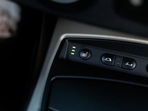 Used 2005 BMW Z4 2.5i image 33