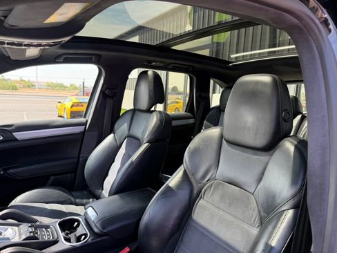 Used 2014 Porsche Cayenne GTS AWD/4WD image 20