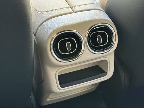 New 2026 Mercedes-Benz GLC 300 image 23