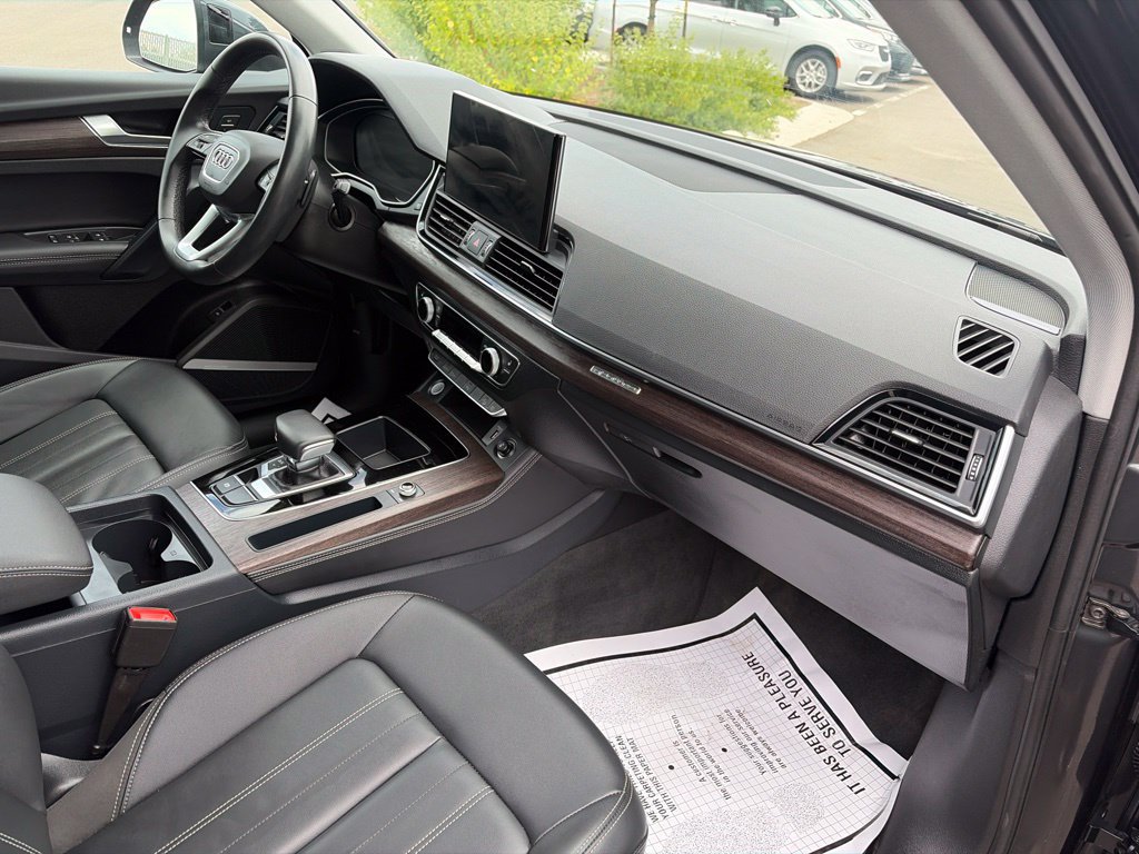 Used 2025 Audi Q5 2.0T Premium Plus w/ Premium Plus Package AWD/4WD image 13