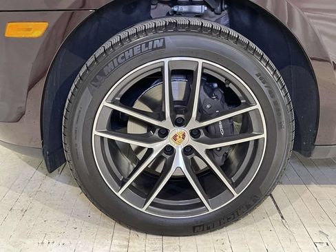 Certified 2026 Porsche Macan AWD/4WD image 13