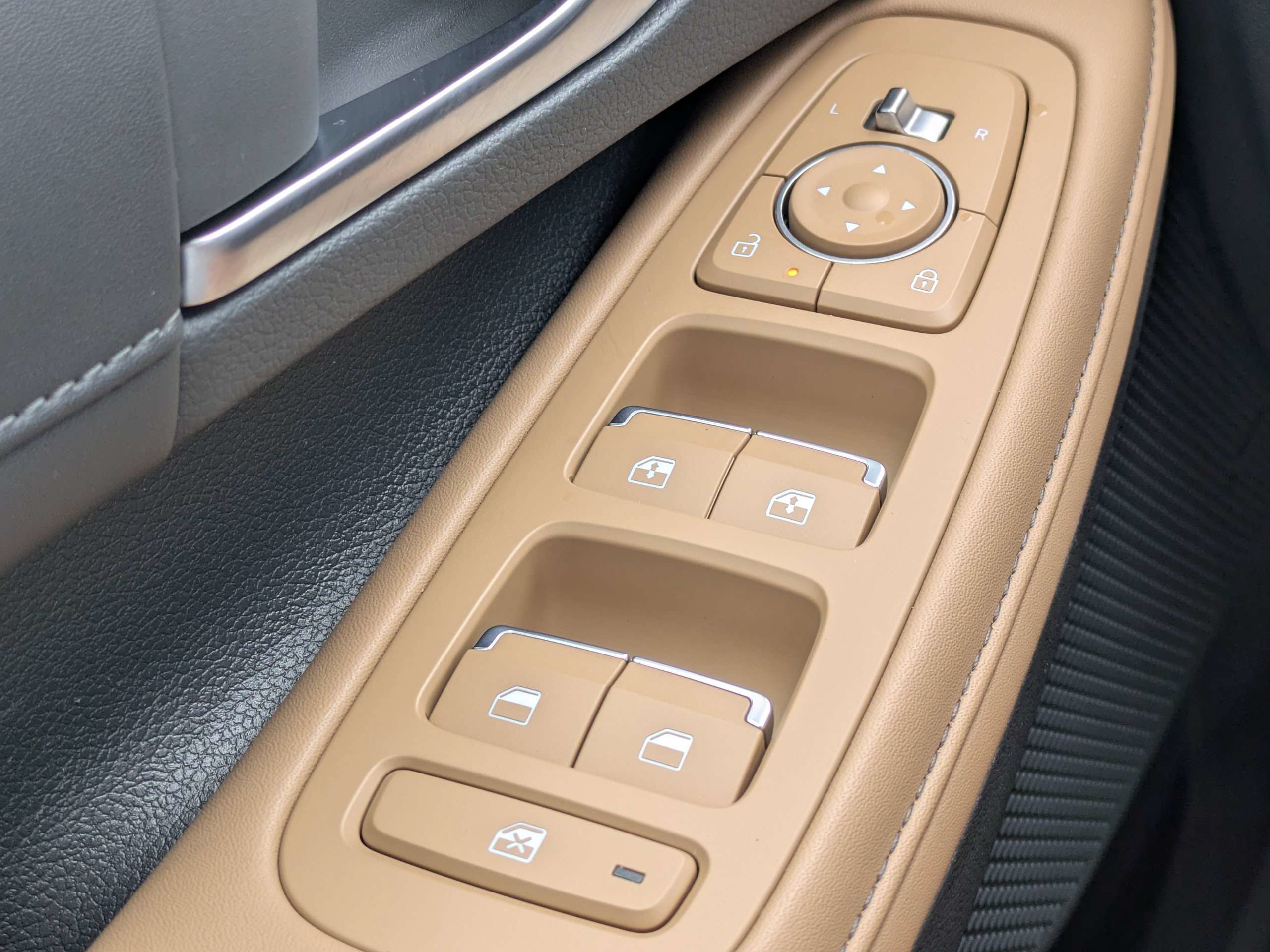 Certified 2024 Hyundai Sonata Limited FWD image 25