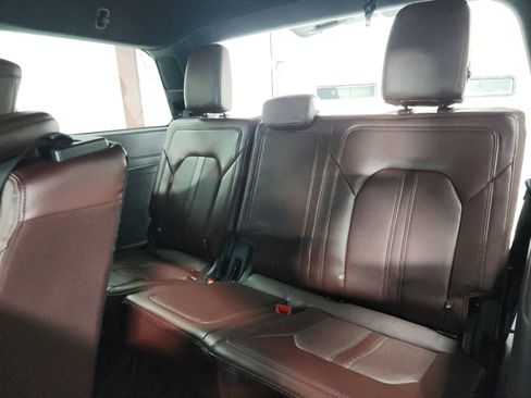 Used 2024 Ford Expedition Limited AWD/4WD image 38