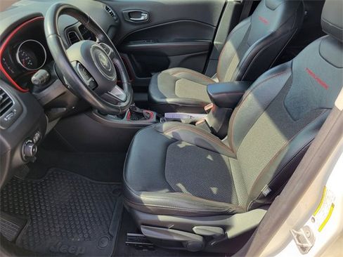 Used 2020 Jeep Compass Trailhawk image 10