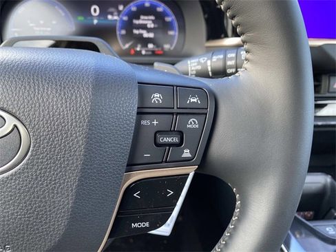 New 2025 Toyota Crown Signia image 14