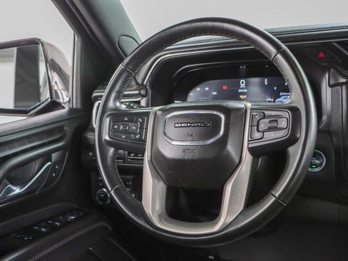 Used 2023 GMC Yukon XL Denali AWD/4WD image 13