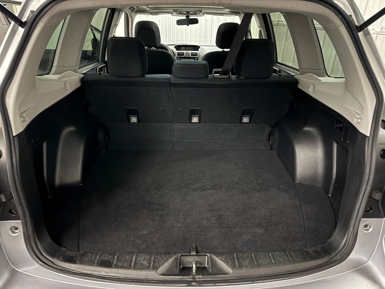 Used 2018 Subaru Forester 2.5i Premium w/ All-Weather Package AWD/4WD image 9
