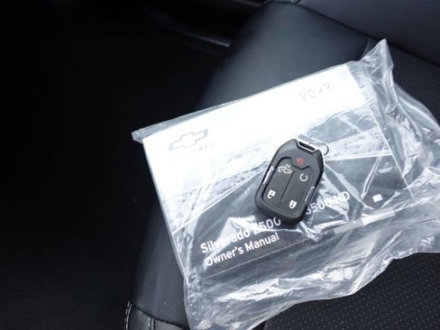 Used 2023 Chevrolet Silverado 2500 LT w/ Convenience Package image 38