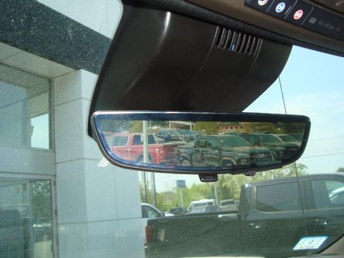 Used 2024 GMC Sierra 1500 Denali w/ Technology Package image 15