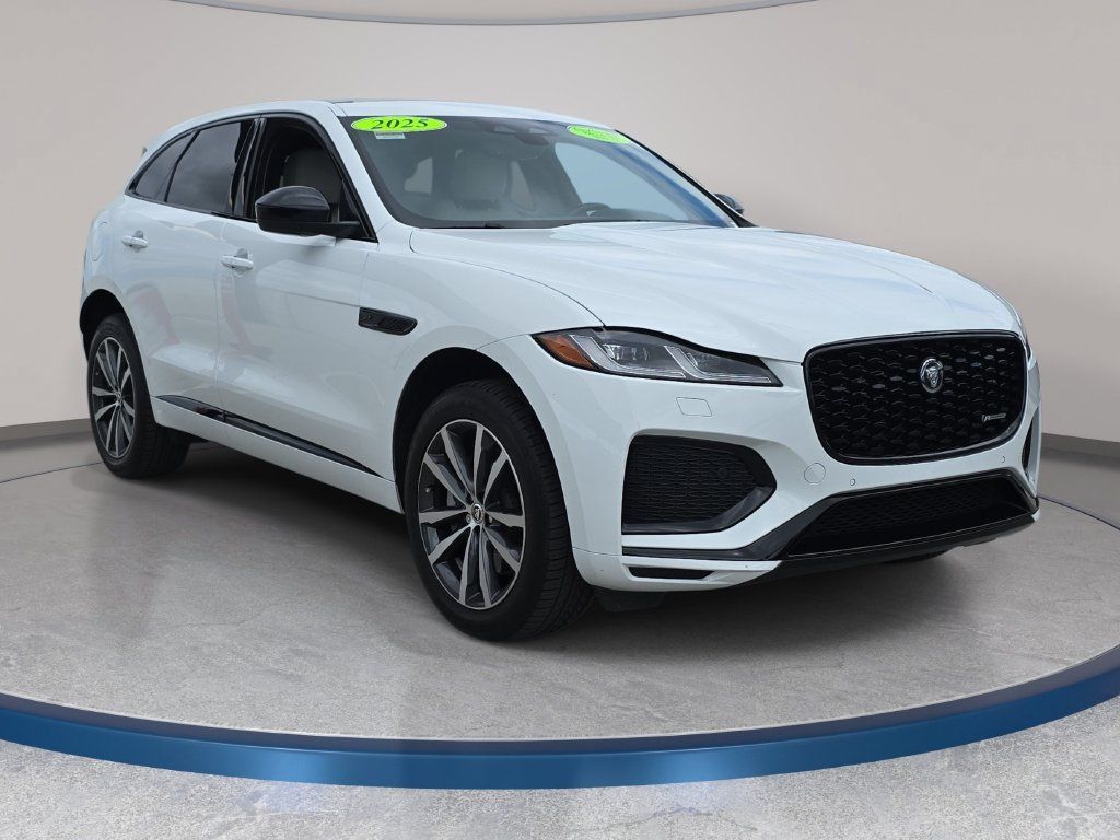 Used 2025 Jaguar F-PACE R-Dynamic S AWD/4WD image 3