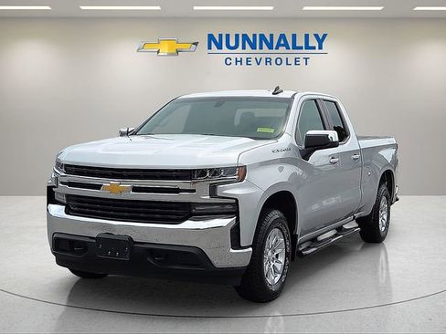 Used 2020 Chevrolet Silverado 1500 LT AWD/4WD image 1