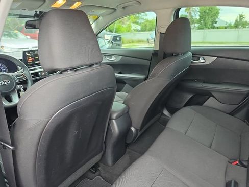 Used 2019 Kia Forte LXS FWD image 10