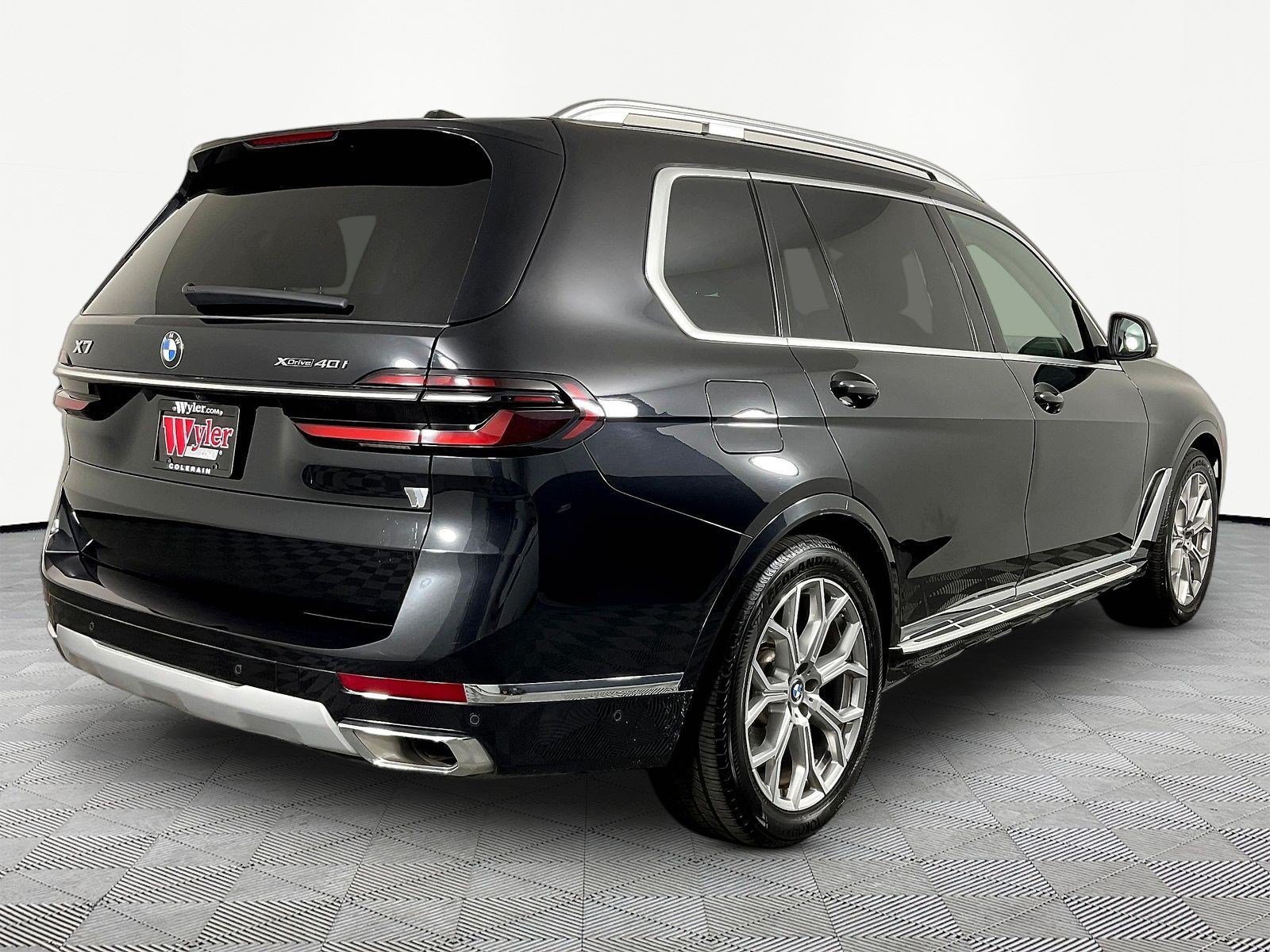 Used 2025 BMW X7 xDrive40i AWD/4WD image 6