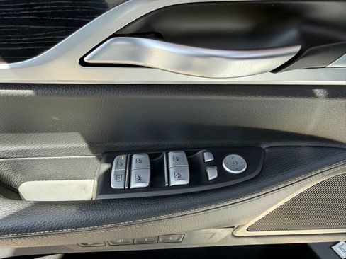 Used 2020 BMW 740i RWD image 13