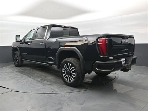 Used 2024 GMC Sierra 3500 Denali Ultimate image 6
