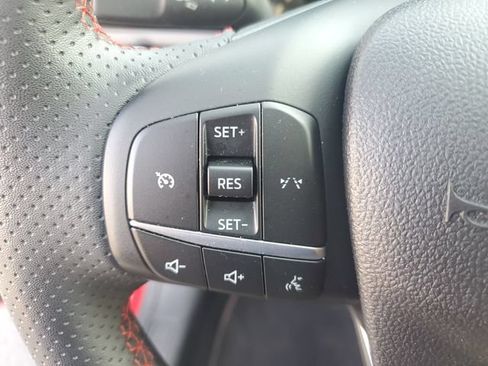 Used 2023 Ford Escape ST-Line AWD/4WD image 11