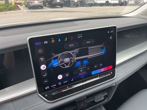 Certified 2025 Volkswagen Tiguan SE AWD/4WD image 24
