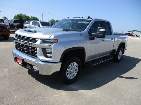 Used 2022 Chevrolet Silverado 2500 LT w/ All Star Edition AWD/4WD image 3