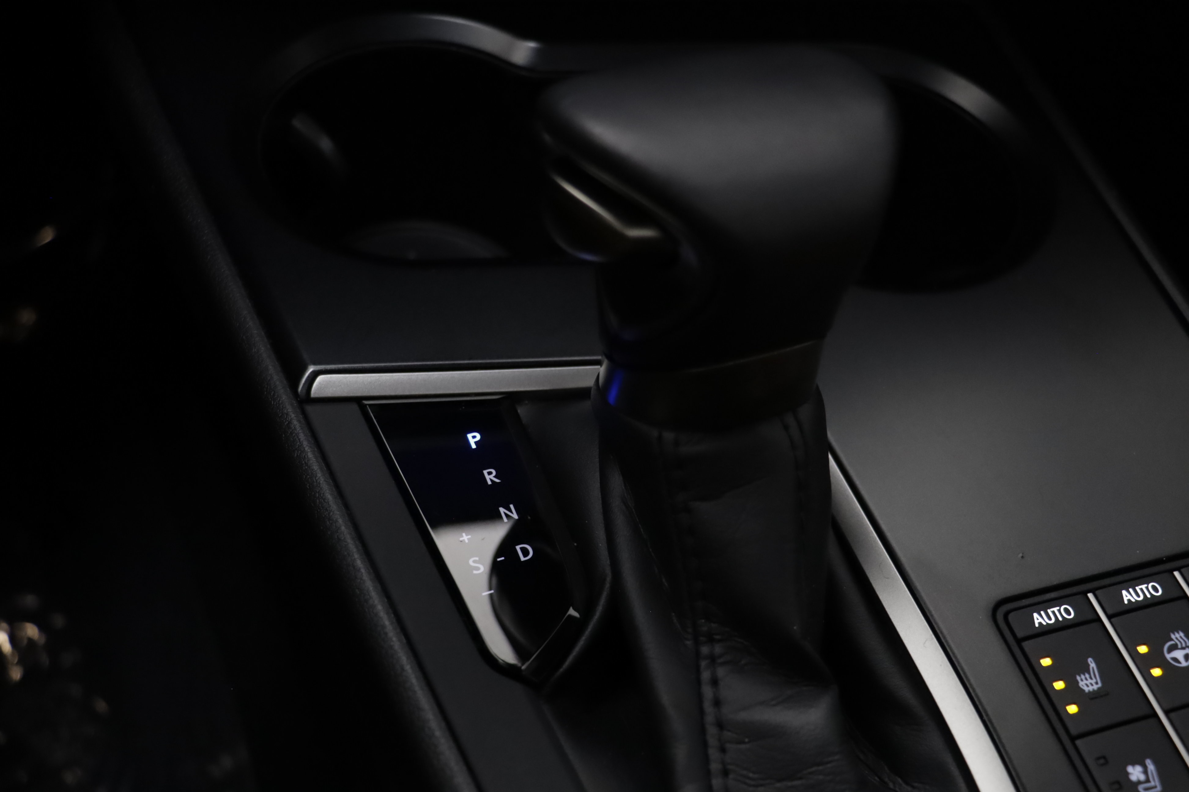 Used 2023 Lexus UX 250h AWD w/ Accessory Package (Z2) image 11