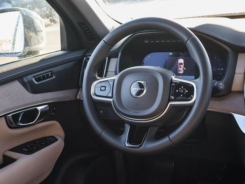 New 2026 Volvo XC90 T8 Plus w/ Protection Package Premier AWD/4WD image 25
