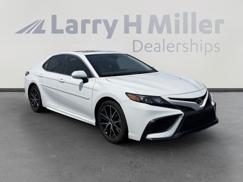 Used 2021 Toyota Camry SE w/ Audio Upgrade Package image 7