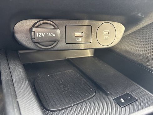 Used 2025 Hyundai Elantra Limited image 20