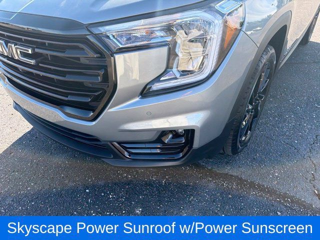 Certified 2024 GMC Terrain SLT w/ Tech Package AWD/4WD image 9