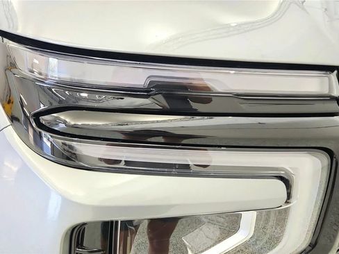 New 2026 Chevrolet Suburban Z71 w/ Comfort Package AWD/4WD image 14