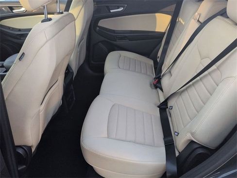 Used 2024 Ford Edge SE image 24