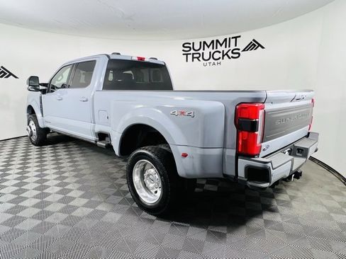 Used 2025 Ford F450 Platinum image 3