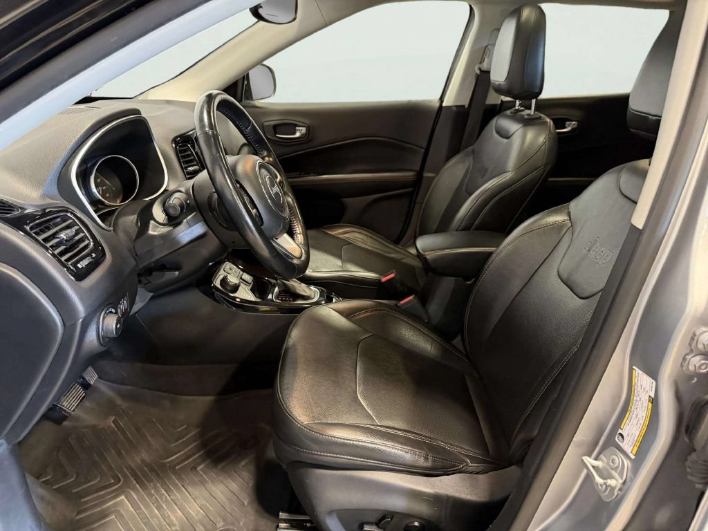 Used 2021 Jeep Compass Limited w/ Sun and Sound Group AWD/4WD image 13