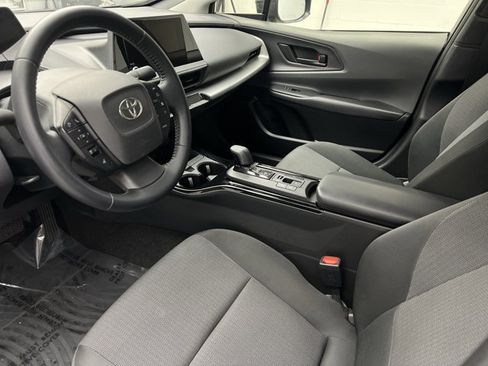 Used 2023 Toyota Prius LE FWD image 10