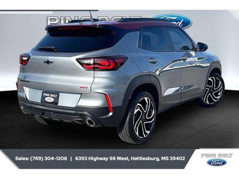 Used 2024 Chevrolet TrailBlazer RS FWD image 12