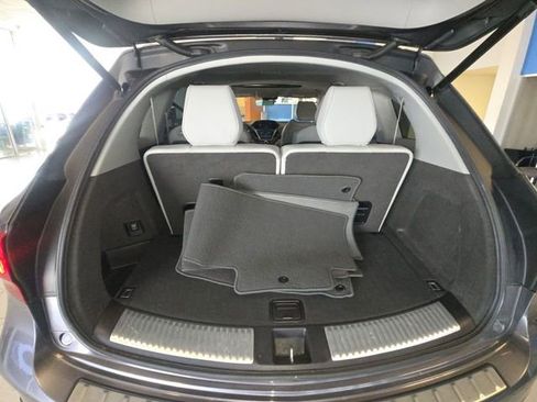 Used 2017 Acura MDX SH-AWD w/ Advance Package image 25