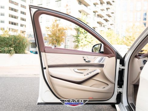 Used 2018 Mercedes-Benz S 560 4MATIC Sedan w/ AMG Line Exterior image 45